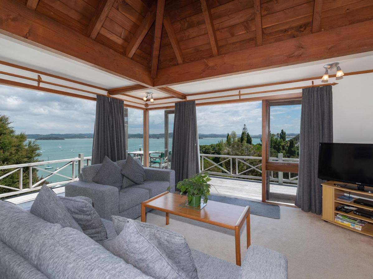 Te Maiki Escape - Russell Holiday Home Buitenkant foto