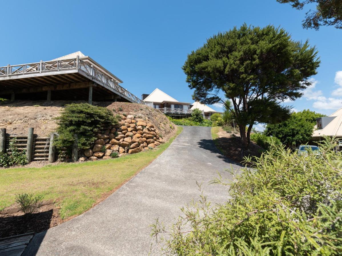 Te Maiki Escape - Russell Holiday Home Buitenkant foto