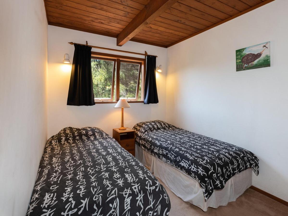Te Maiki Escape - Russell Holiday Home Buitenkant foto